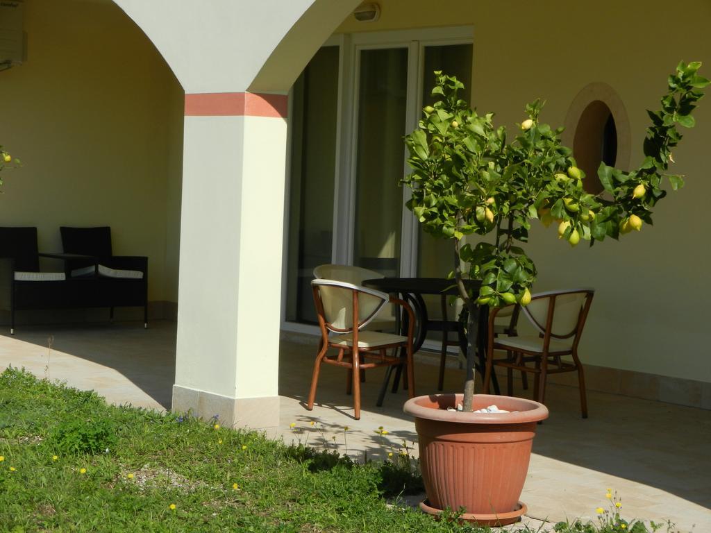 Villa Benvenuto Costermano Exterior foto